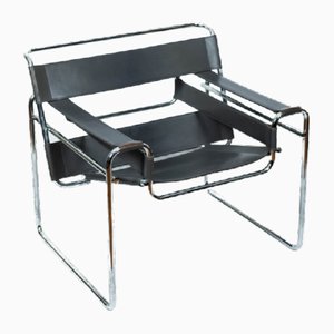 Silla B3 Wassily de cuero y acero tubular de Marcel Breuer