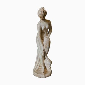 Antike Gartenstatue einer Frau