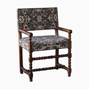 Antique French Louis XIII Armchair in Walnut, 1600s