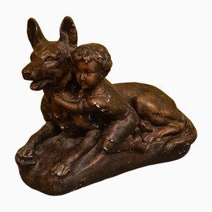 Antike französische Skulptur eines Hundes mit Kind aus Gips, 1890er