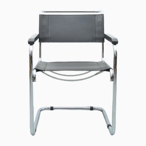 Silla S34 de cuero negro y cromo de Mart Stam para Thonet