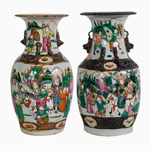 Jarrones de porcelana Nanjing, finales del siglo XIX. Juego de 2