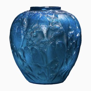 Parakeets Vase in Glass by René Lalique, 1919