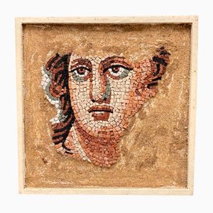 Mosaïque de visage de femme d'Artemosaico di Puglisi Liborio, Ravenne, Italie