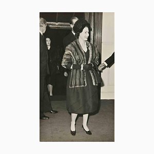 Desconocida, la reina Isabel en 1962 en el Remembrance Festival, fotografía vintage, 1962