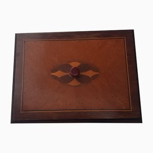 Caja de madera con detalles de Intarsia y baquelita