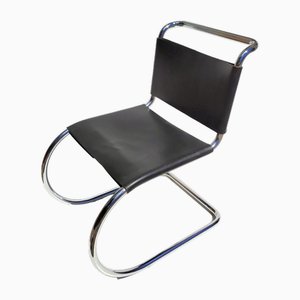 Chaise MR 10 Bauhaus attribuée à Ludwig Mies Van Der Rohe pour Knoll Inc. / Knoll International, 1970s