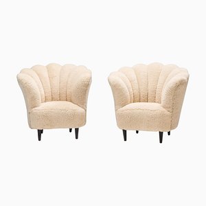Art Deco Scalloped Armchairs in Shearling Bouclé, 1930s, Set of 2