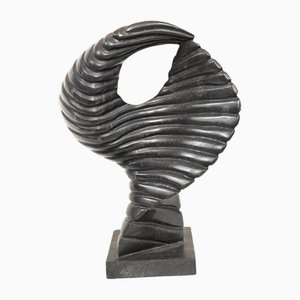 Estatua con motivo de concha de arte abstracto tallado a mano