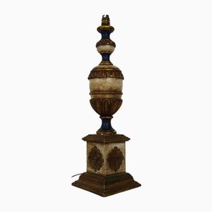 Italienische Florentiner Tischlampe aus geschnitztem Holz, 1950er
