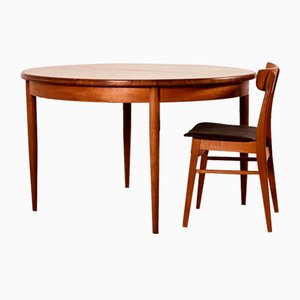 Tavolo da pranzo rotondo allungabile di Victor Wilkins per G-Plan, anni '60