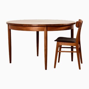 Round Extending Dining Table by Victor Wilkins for G-Plan, 1960s