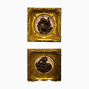 Adornos de pared camafeo franceses de principios del siglo XX de mármol, bronce y madera dorada. Juego de 2