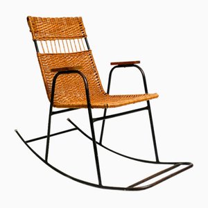 Rocking Chair Mid-Century en Métal Peint Noir et Rotin, 1950s