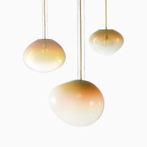 Lampes à Suspension Sirius Ambre Irisé Tailles M, L et XL par Simone Lueling pour Eloa, Set de 3