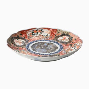 Piatto da portata in porcellana Imari, Giappone, XIX secolo