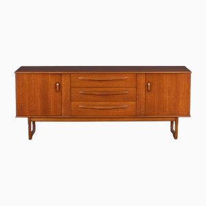 Credenza in teak con gambe a slitta, anni '60