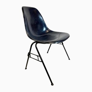 Vintage Stuhl aus Fiberglas von Ray & Charles Eames für Hermann Miller, 1950er