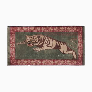 Vintage Pictorial Lion Wall Tapestry