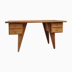Handgefertigter Schreibtisch aus Englischem Nussholz von Sum Furniture