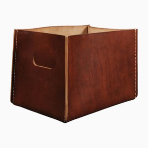 Revistero en forma de caja de roble y cuero marrón hecho a mano de Sum Furniture