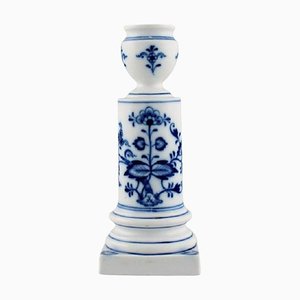 Antiker Meissener Blauer Zwiebel Kerzenhalter aus handbemaltem Porzellan. Ca. 1900, 1890er Jahre