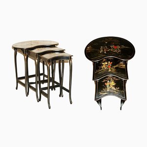 Chinese Chinoiserie Lacqurered Kidney Shaped Nesting Tables, 1900s, Set of 3