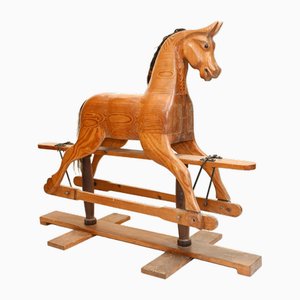 Cavallo a dondolo in legno intagliato, anni '30