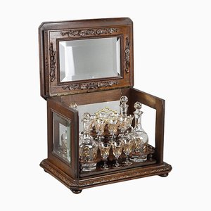 Mobiletto per liquori in cristallo e cristallo della fine del XIX secolo in legno intagliato