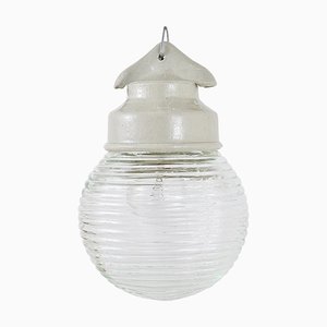 Lámpara colgante con forma de tarro de miel industrial de porcelana de Holophane, años 50