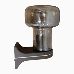Lámpara de pared holandesa vintage con soporte de plástico marrón de Raak, años 80