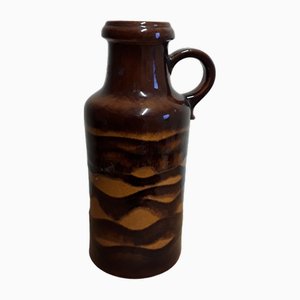 Vaso vintage in ceramica a righe giallo-marroni, Germania, anni '70