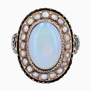 Antique18 Karat Yellow Gold Ring with Pearl and Enamel