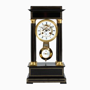 Reloj de portal vintage con fecha, década de 1860