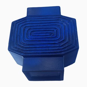 Blaue Studio Art Vase aus Keramik in Mitternachtsblau mit geometrischem Muster