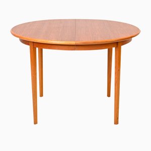 Scandinavian Extendable Round Table, 1960s