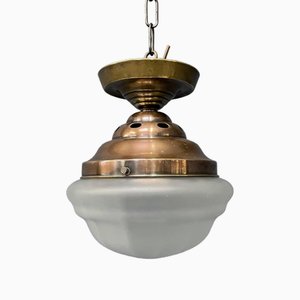 Lámpara de techo de vidrio mate con aplique de cobre, años 20