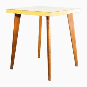 Französischer quadratischer gelber Küchentisch, 1960er
