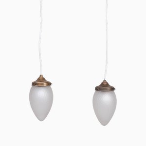 Lámparas colgantes suecas de vidrio y latón, años 30. Juego de 2