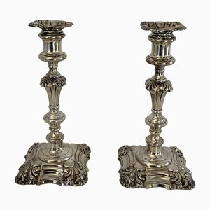 Antike versilberte viktorianische Kerzenständer, 1850er, 2er Set
