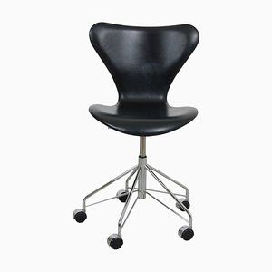 Seven Office Chair 3117 in Black Classic Leather by Arne Jacobsen for Fritz Hansen, 2000s