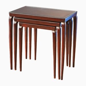 Mesas superpuestas de madera de nogal de Osvaldo Borsani para Atelier Borsani Varedo, años 50. Juego de 3