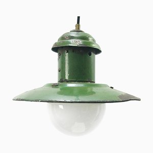 Lampe à Suspension Industrielle Vintage en Émail Vert et Verre Opalin
