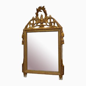 Espejo estilo Luis XVI pequeño de madera dorada, años 20