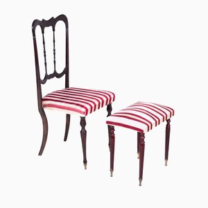 Raffinata sedia con sgabello in stile vittoriano, set di 2