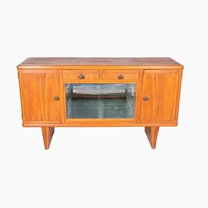 Sideboard aus Holz mit zentralen Glastüren, 1950er