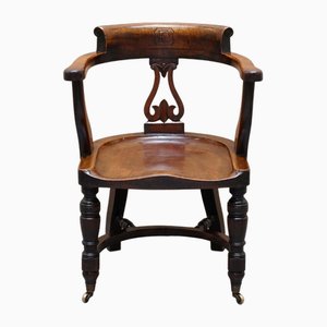Viktorianischer Captains Chair aus Nussholz mit geschnitzter Rückenlehne von Eton College, 1860