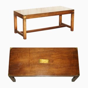 Mesa de centro Military Campaign vintage de madera maciza de Harrods London