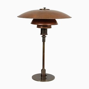 Lampada da tavolo PH 4/3 con struttura in ottone brunito di Poul Henningsen, fine XIX secolo