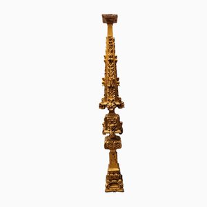 Stipe o pedestal de altar barroco de madera tallada y dorada, siglos XVII-XVIII